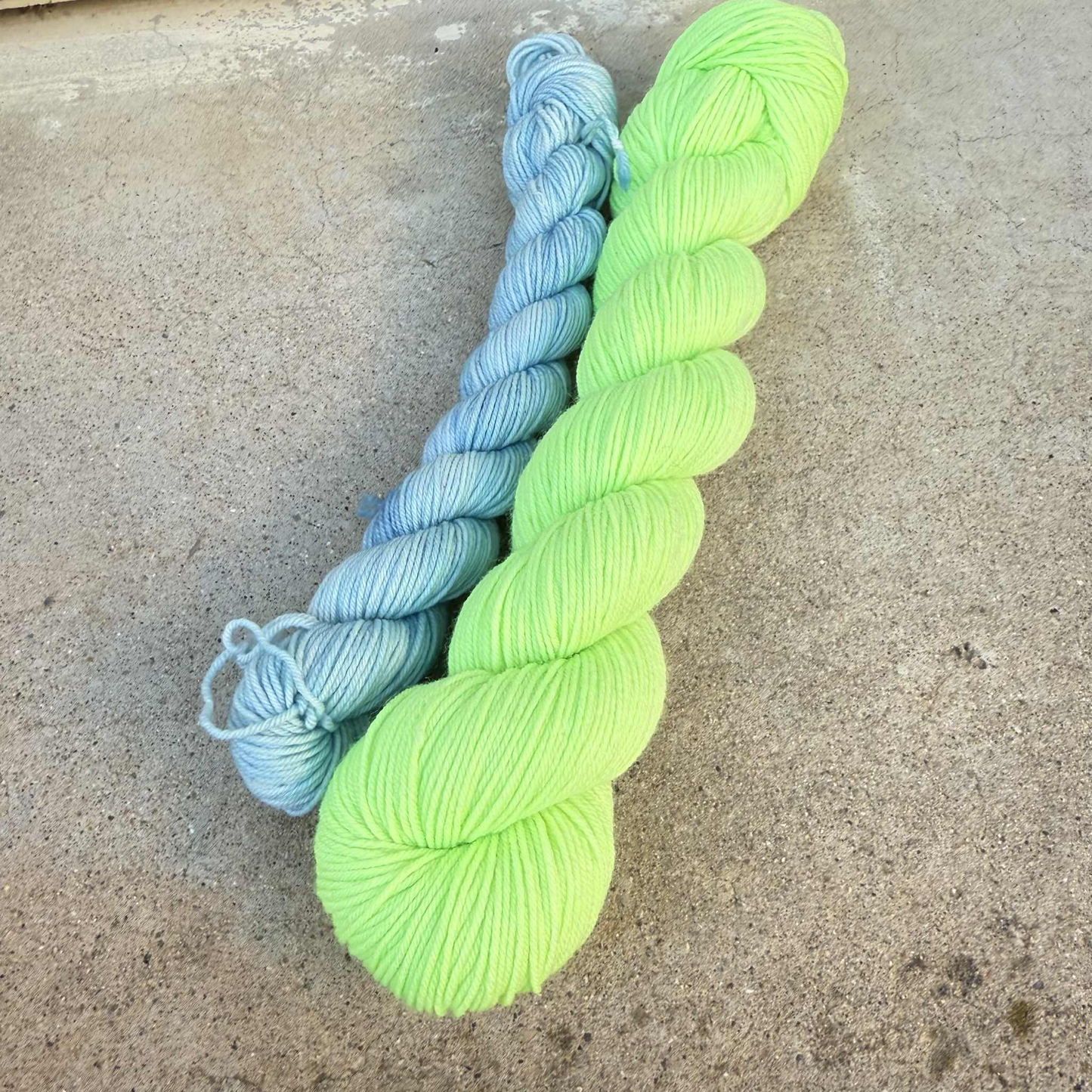 Lot 9  (Socks)