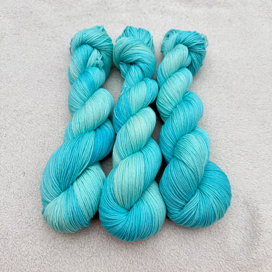 aigue marine moyen   (Ginger fing)